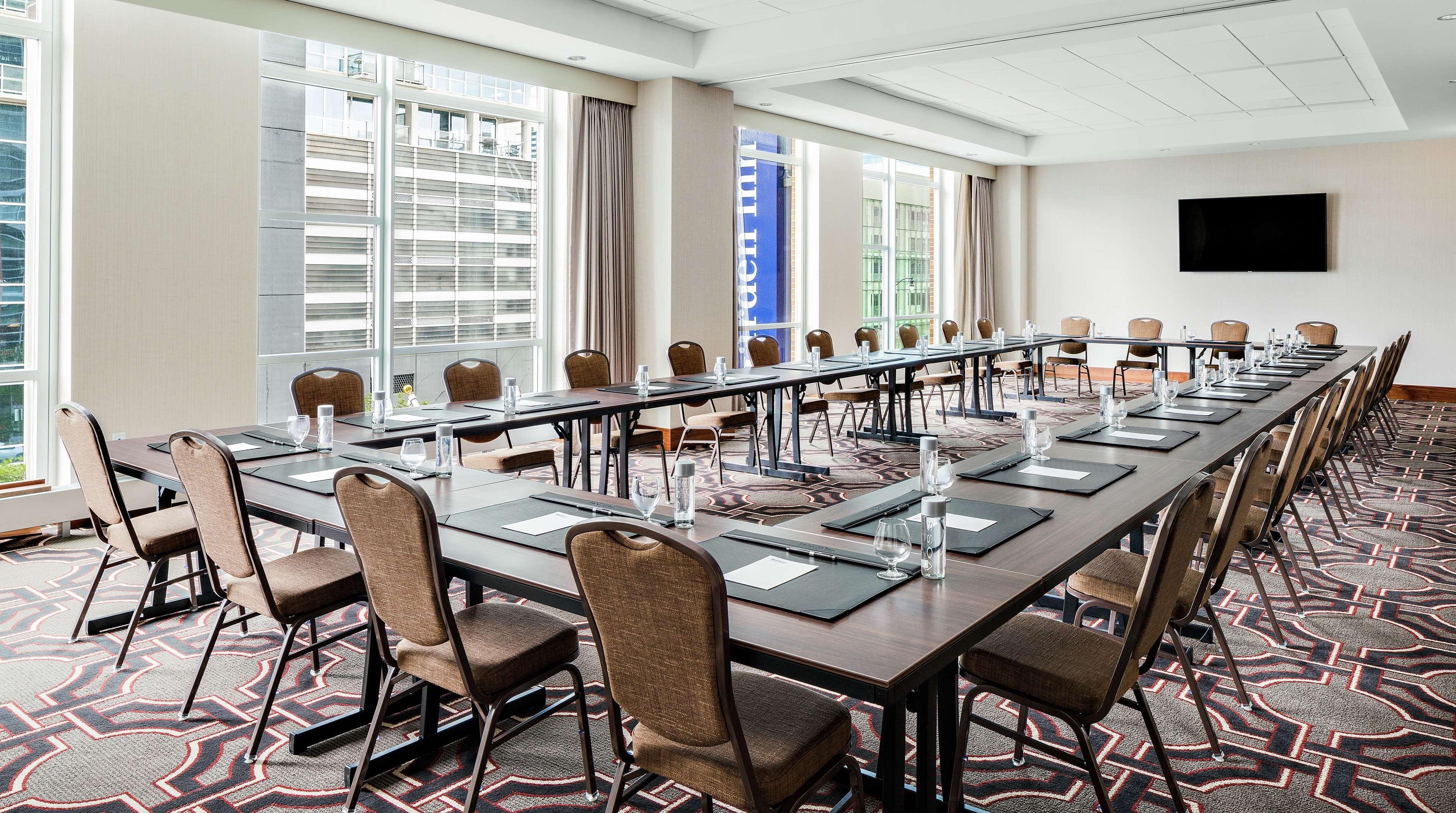 Home2 Suites By Hilton Chicago Mccormick Place Exteriör bild