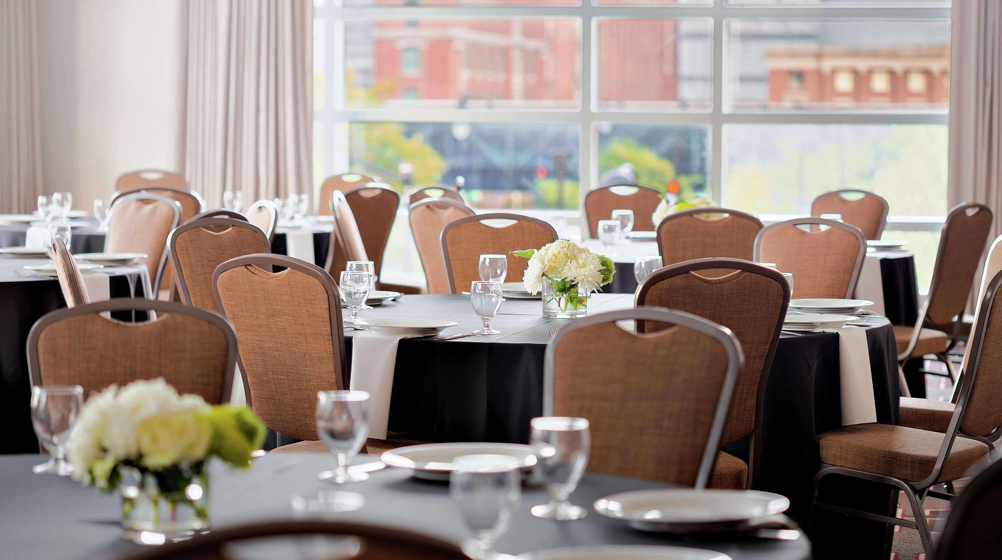 Home2 Suites By Hilton Chicago Mccormick Place Exteriör bild