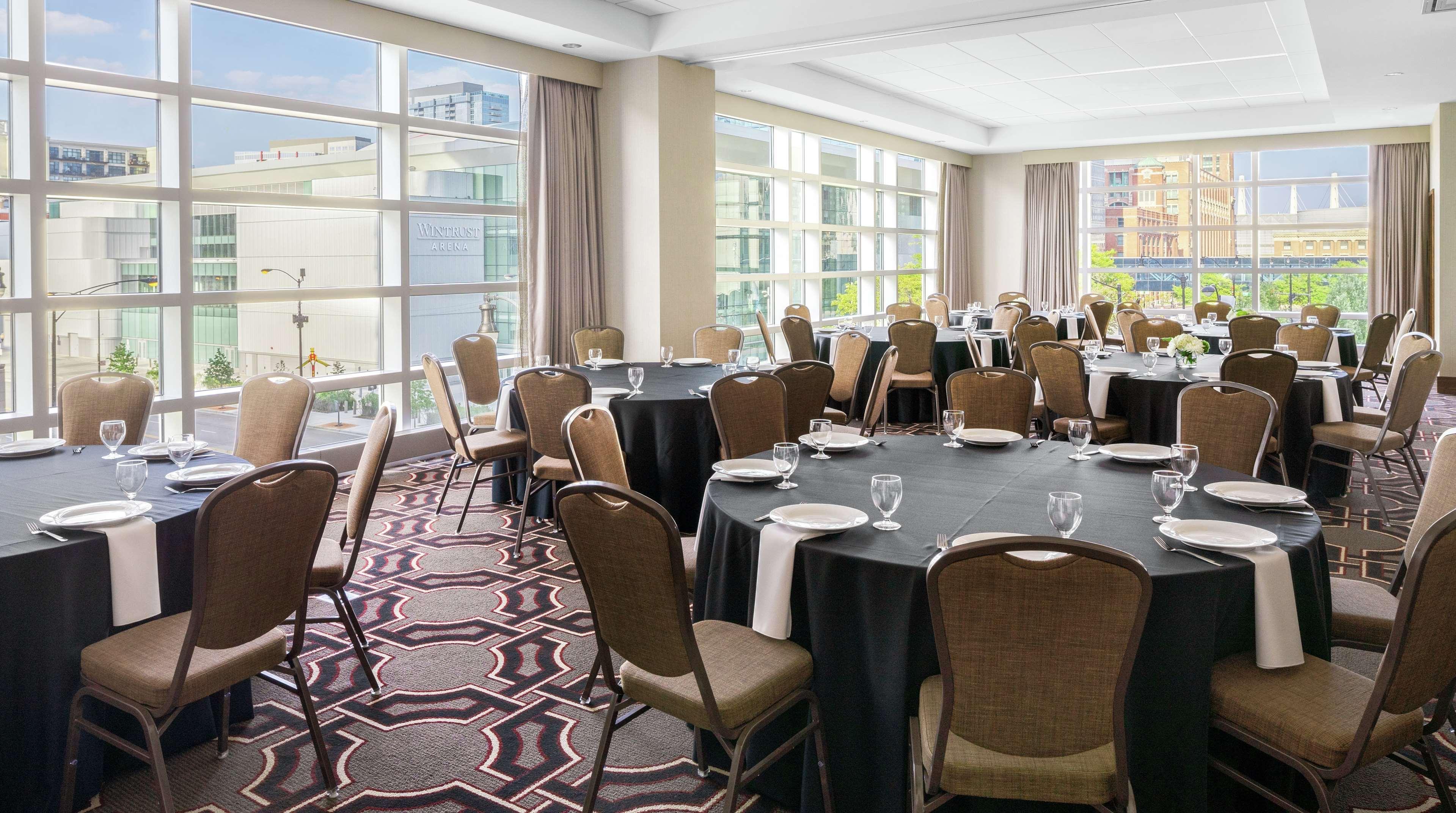 Home2 Suites By Hilton Chicago Mccormick Place Exteriör bild