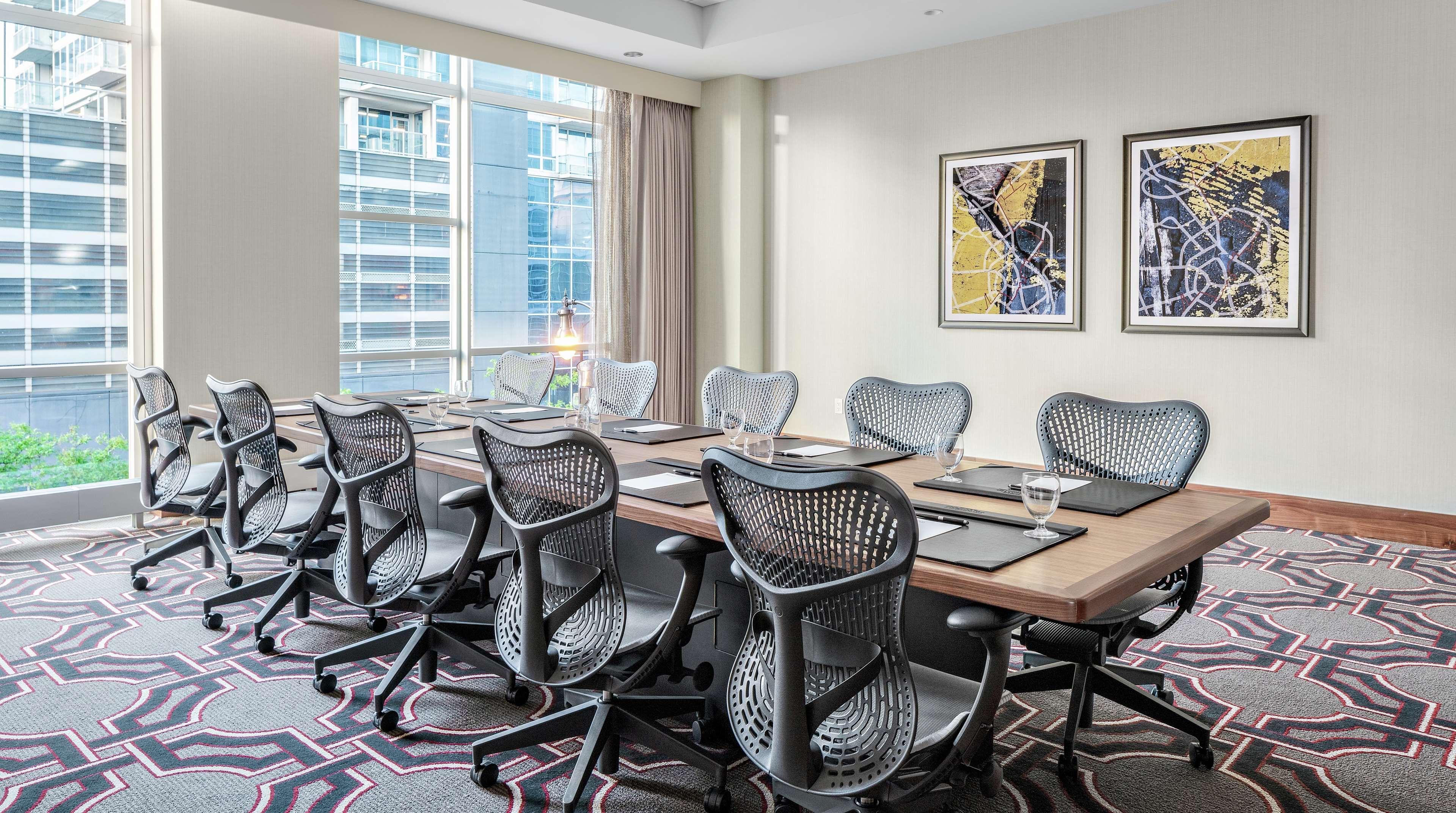 Home2 Suites By Hilton Chicago Mccormick Place Exteriör bild